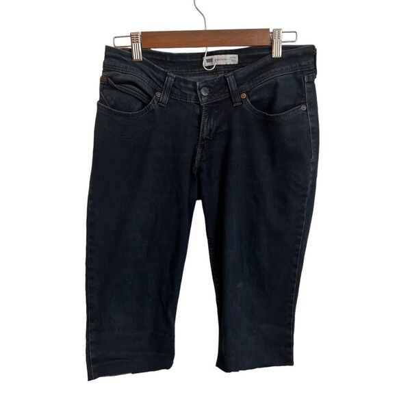 Levi bold curve low rise skinny raw cut hem Bermuda short 11M - Picture 1 of 9